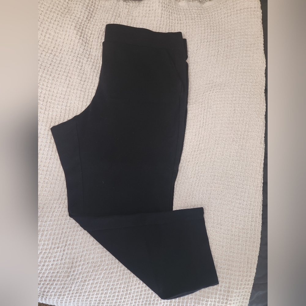 Torrid women's black pull on pants